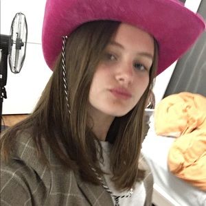 Meet your Posher, Kaia